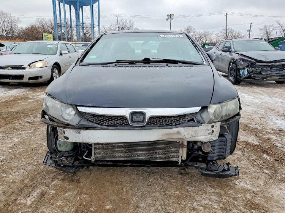 Photo 5 from auction – 2010 HONDA CIVIC with VIN 19XFA1F58AE028041