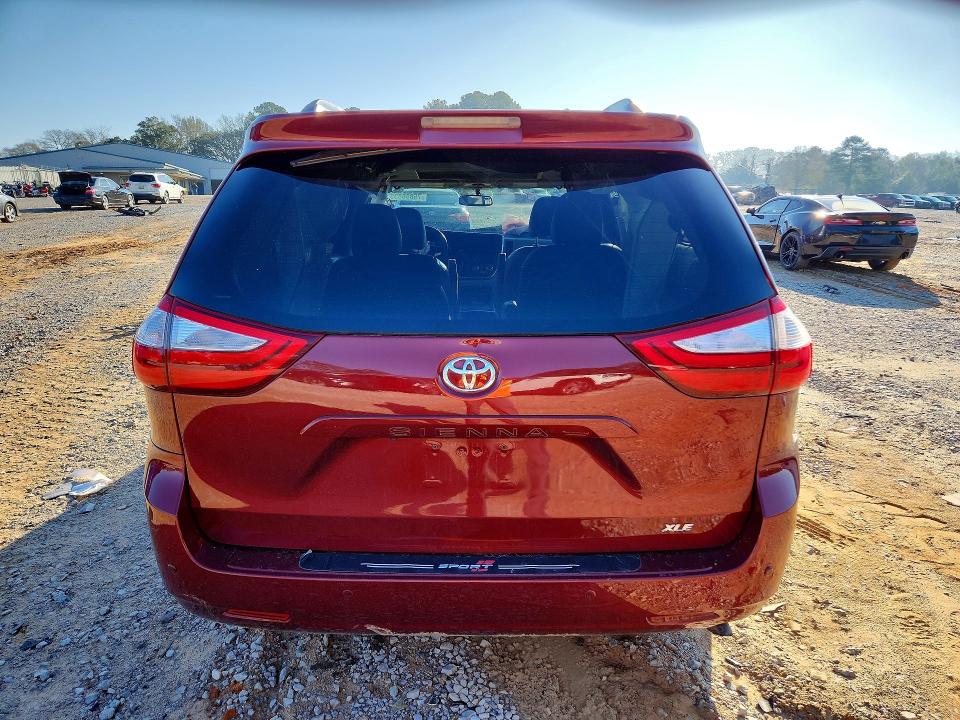 Photo 6 from auction – 2015 TOYOTA SIENNA with VIN 5TDYK3DC8FS645083