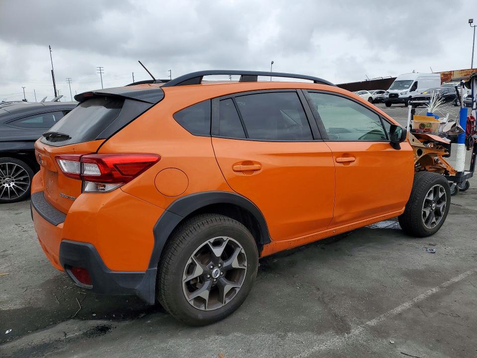 Photo 3 from auction – 2018 SUBARU CROSSTREK with VIN JF2GTAAC6JH266289
