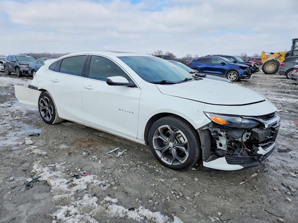 Photo 4 from auction – 2022 CHEVROLET MALIBU with VIN 1G1ZD5ST7NF146005