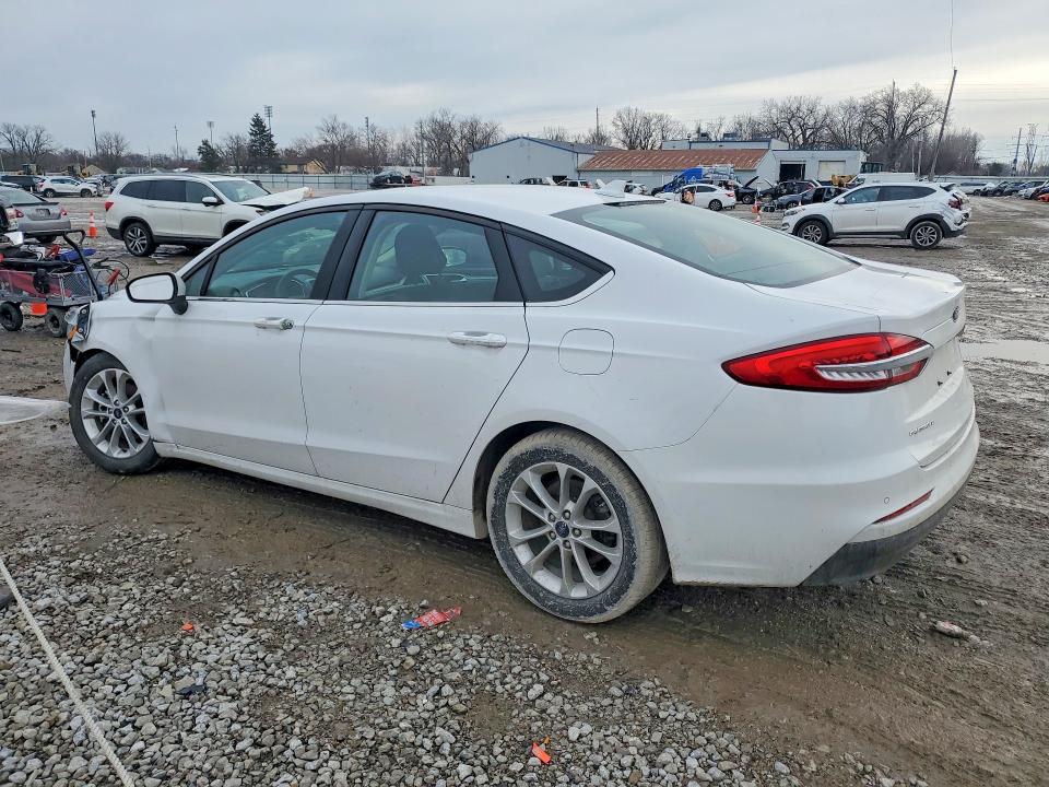 Photo 2 from auction – 2020 FORD FUSION with VIN 3FA6P0H77LR240230