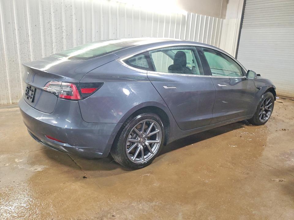 Photo 3 from auction – 2019 TESLA MODEL 3 with VIN 5YJ3E1EA0KF449432