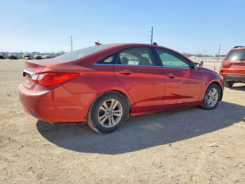 Photo 3 from auction – 2013 HYUNDAI SONATA with VIN 5NPEB4AC2DH751190