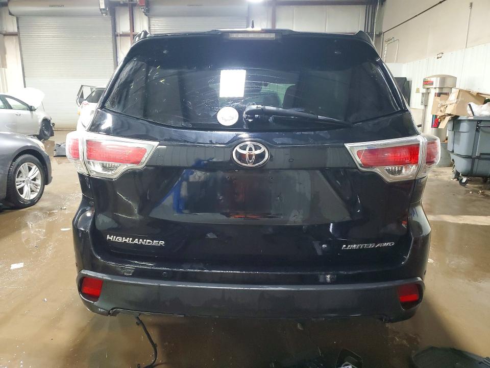 Photo 6 from auction – 2016 TOYOTA HIGHLANDER with VIN 5TDDKRFHXGS293037