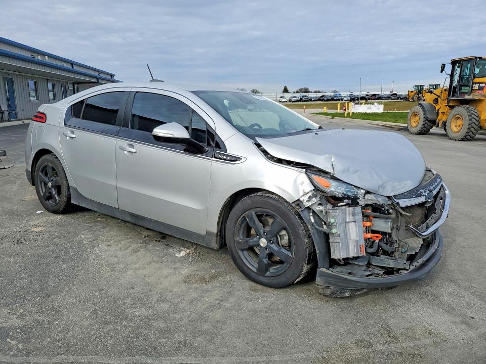 Photo 4 from auction – 2015 CHEVROLET VOLT with VIN 1G1RB6E49FU119739