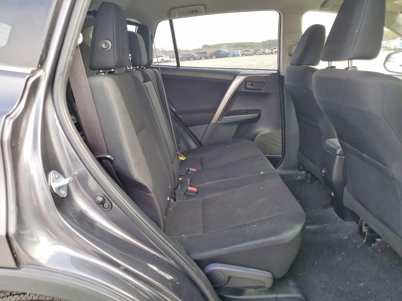 Photo 11 from auction – 2018 TOYOTA RAV4 LE with VIN JTMZFREV4JJ729631