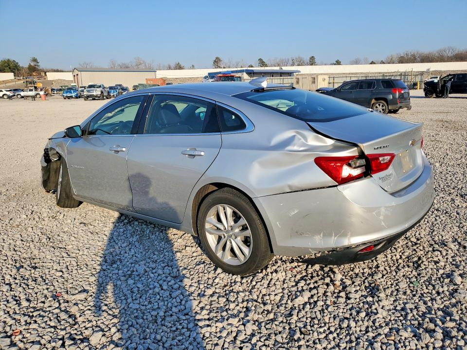 Photo 2 from auction – 2018 CHEVROLET MALIBU with VIN 1G1ZD5ST2JF244689