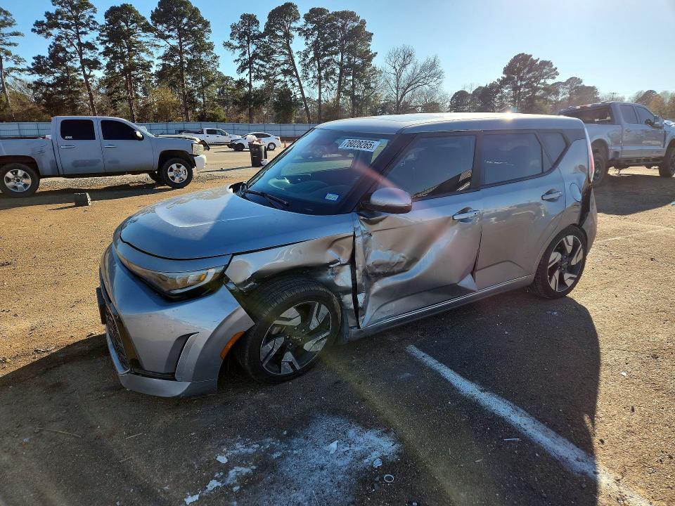 KIA SOUL 2023 with VIN KNDJ53AU0P7872446 - Photo from auction