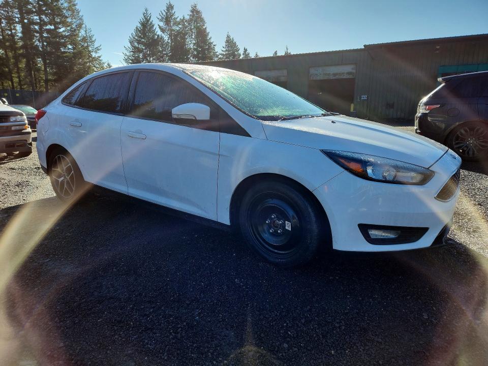 صورة رقم 4 من المزاد - 2017 FORD FOCUS SEL مع VIN 1FADP3H22HL238937