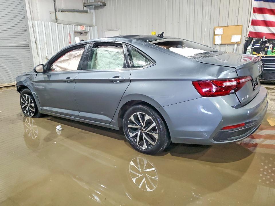 Photo 2 from auction – 2024 VOLKSWAGEN JETTA with VIN 3VW5M7BU5RM071284