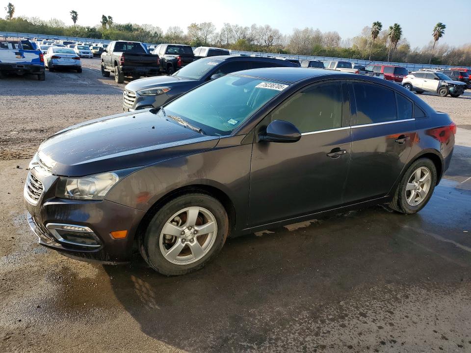 CHEVROLET CRUZE LT 2015 with VIN 1G1PC5SB3F7177622 - Photo from auction