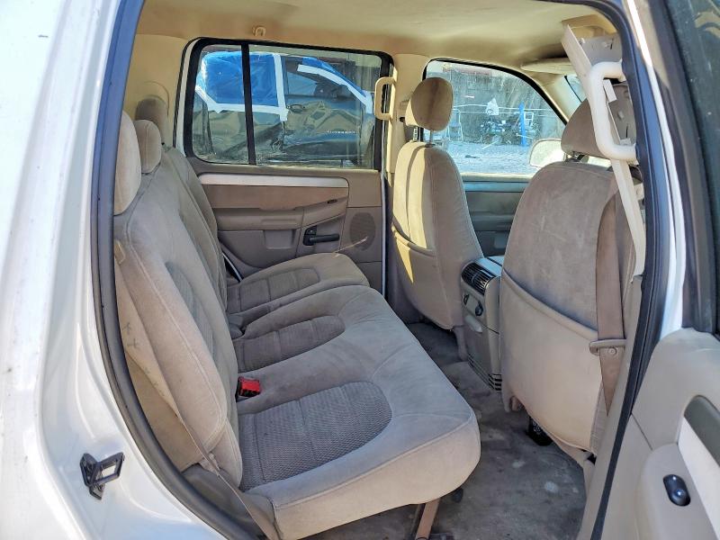 Foto 10 de la subasta – 2004 FORD EXPLORER X con VIN 1FMZU63K44UB54197