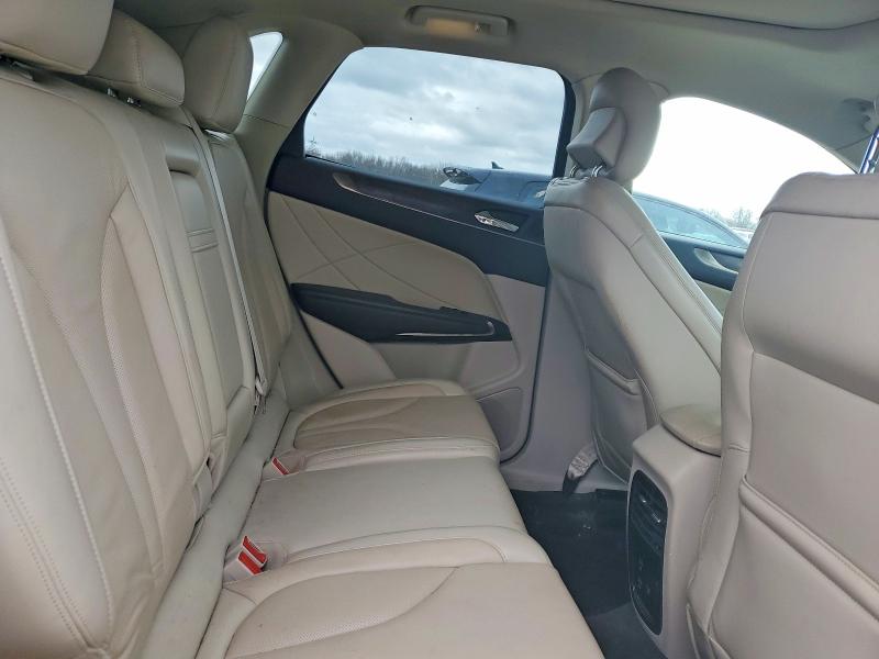 Foto 11 de la subasta – 2019 LINCOLN MKC con VIN 5LMCJ3C99KUL09864