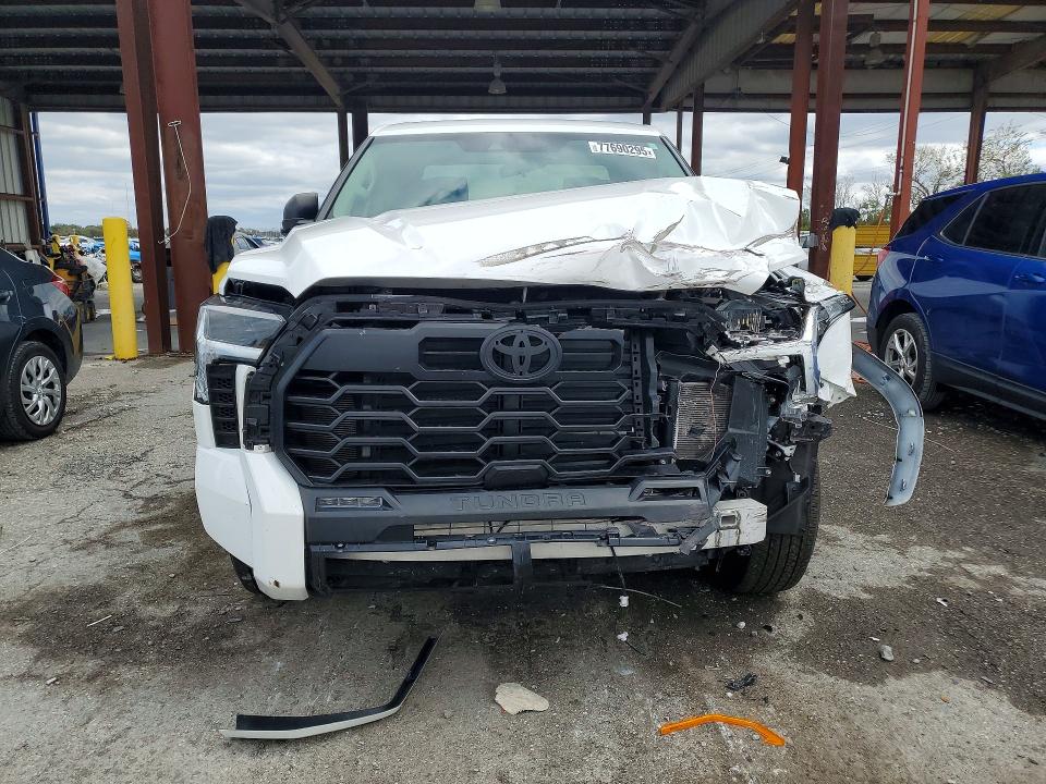 Photo 5 from auction – 2024 TOYOTA TUNDRA with VIN 5TFLA5AB3RX038155