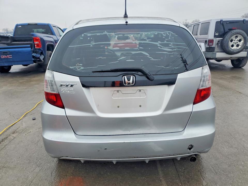 Photo 6 from auction – 2013 HONDA FIT with VIN JHMGE8H39DC036866