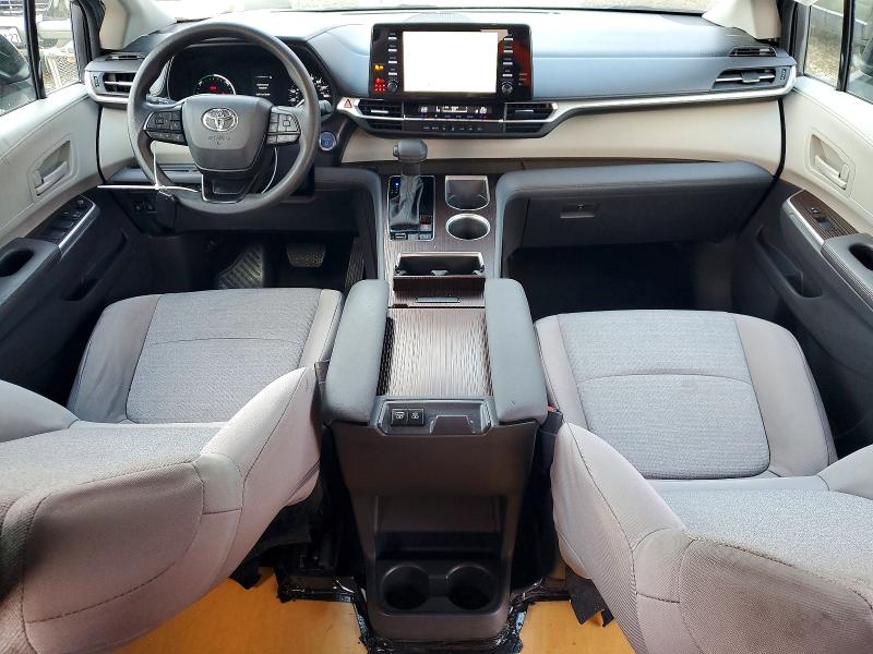 Photo 8 from auction – 2024 TOYOTA SIENNA LE with VIN 5TDKRKECXRS219992