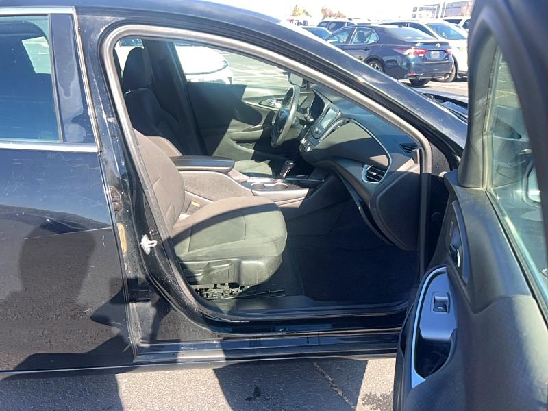 Photo 5 from auction – 2016 CHEVROLET MALIBU LT with VIN 1G1ZE5ST8GF252883