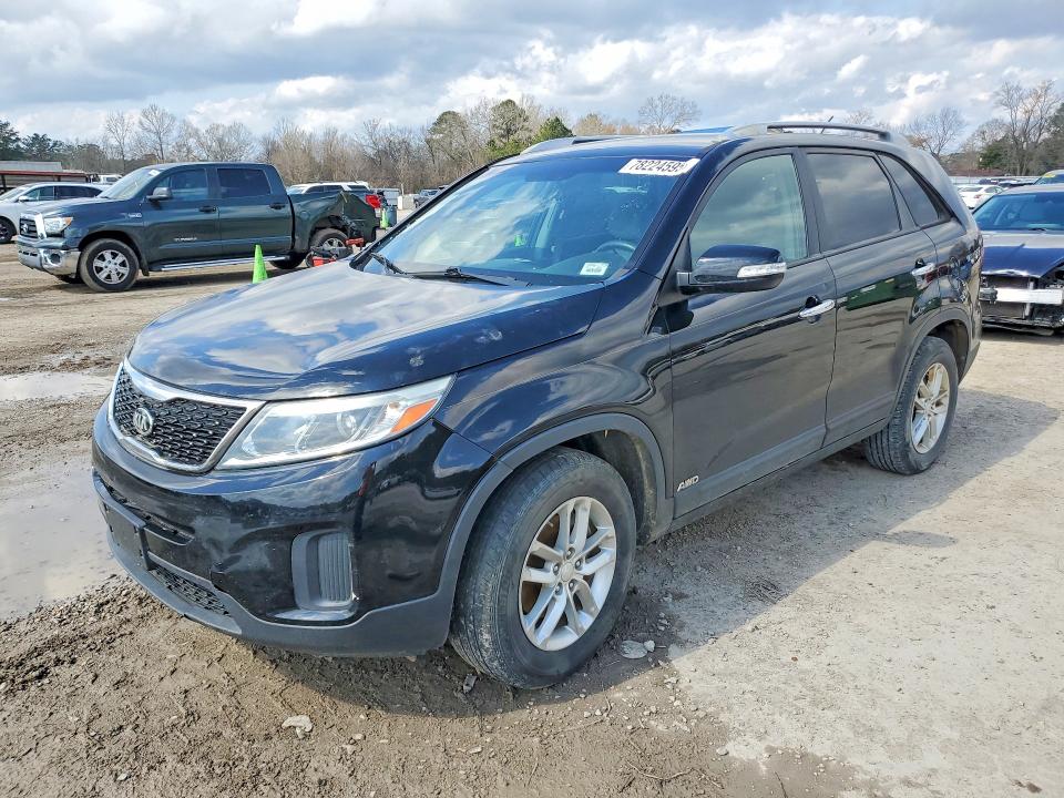KIA SORENTO LX 2015 con VIN 5XYKTDA76FG648089 - Foto de la subasta