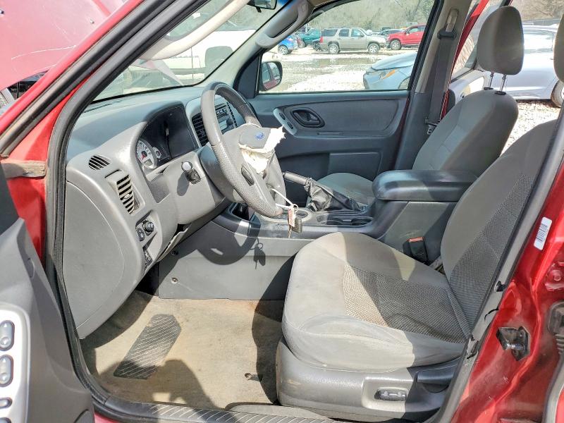 Photo 7 from auction – 2005 FORD ESCAPE with VIN 1FMYU931X5KC96250