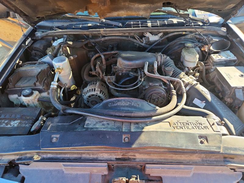 Photo 11 from auction – 2004 CHEVROLET S 10 with VIN 1GCDT13X04K133147