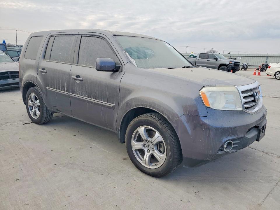 Photo 4 from auction – 2015 HONDA PILOT with VIN 5FNYF3H54FB013265