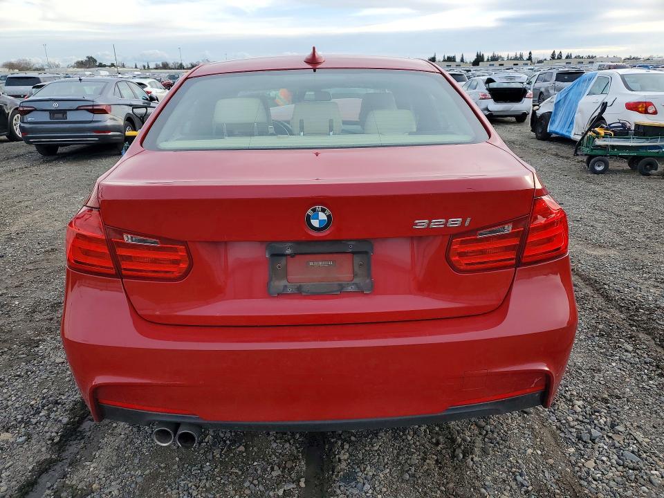 Photo 6 from auction – 2014 BMW 328 with VIN WBA3C1C54EK108227