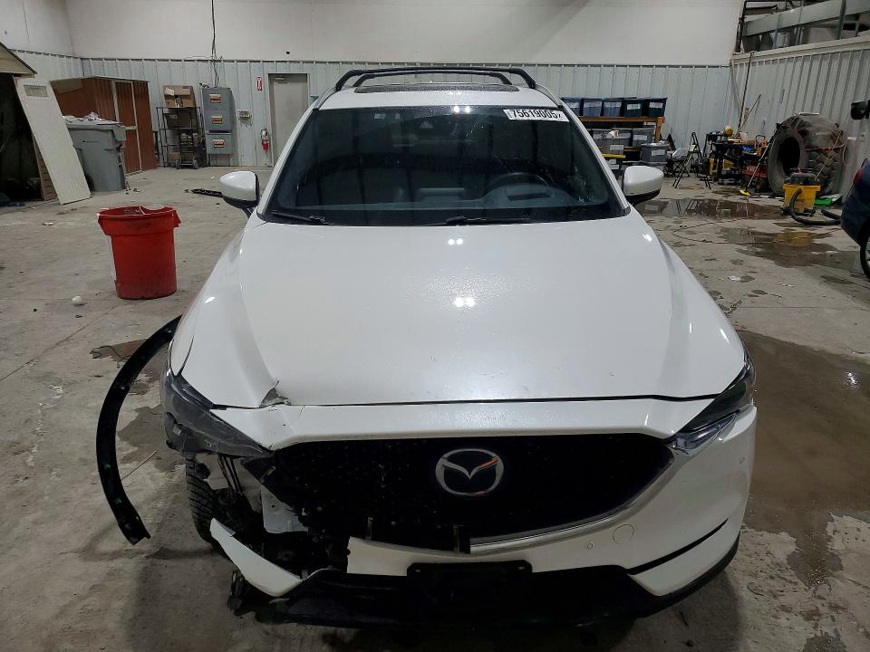 Photo 5 from auction – 2019 MAZDA CX-5 SIGNA with VIN JM3KFBEY1K0525046