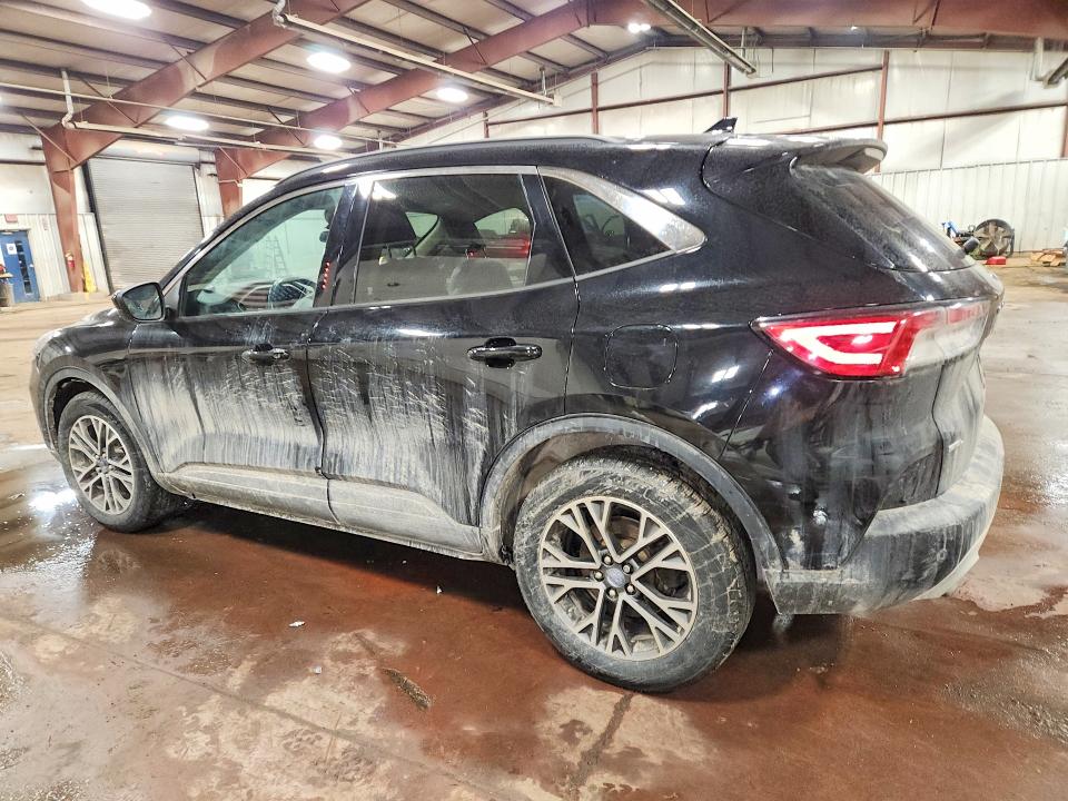 Photo 2 from auction – 2020 FORD ESCAPE with VIN 1FMCU9H61LUA00970