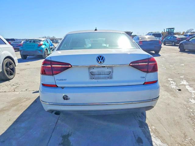 Photo 6 from auction – 2017 VOLKSWAGEN PASSAT with VIN 1VWAT7A36HC027949