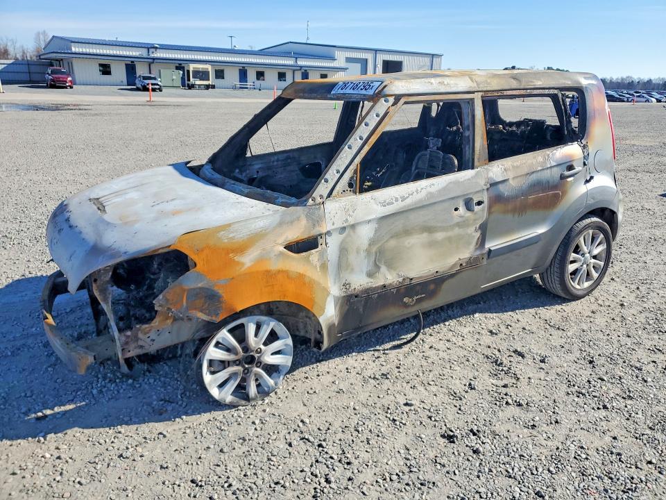 KIA SOUL 2013 with VIN KNDJT2A60D7521730 - Photo from auction