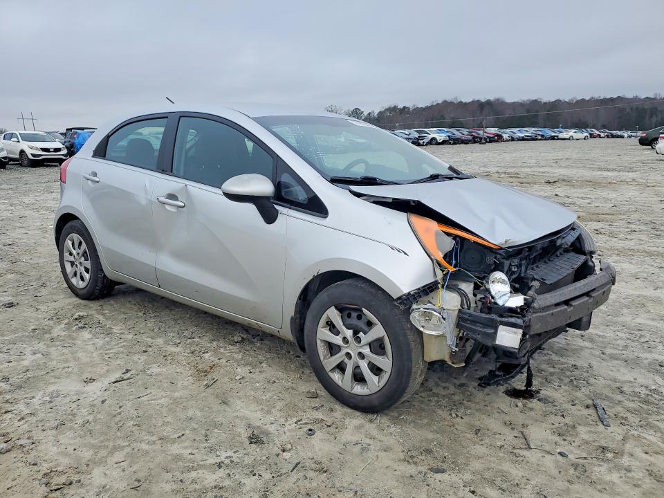 Photo 4 from auction – 2015 KIA RIO with VIN KNADM5A33F6516691
