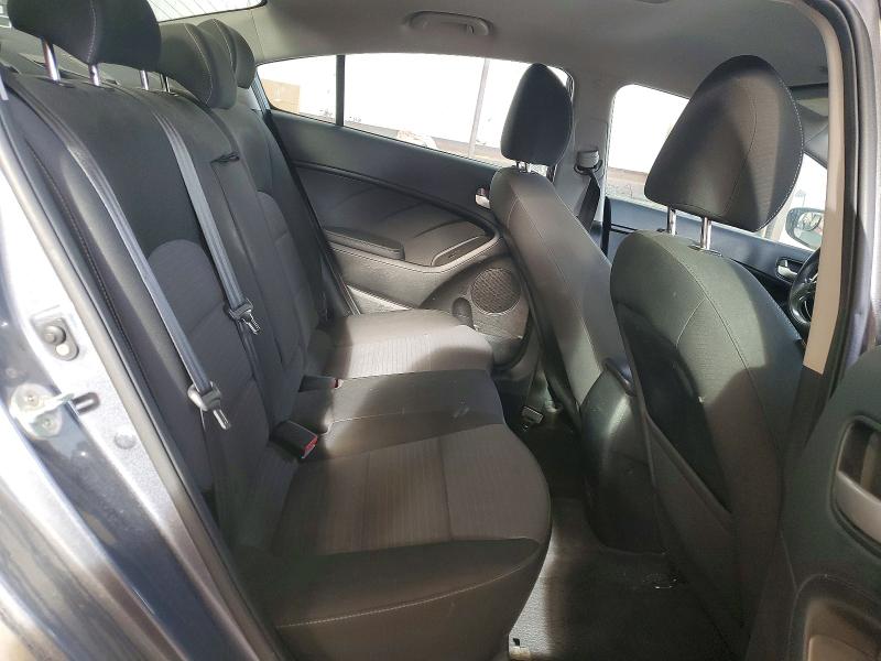 Photo 10 from auction – 2018 KIA FORTE with VIN 3KPFL4A70JE216136