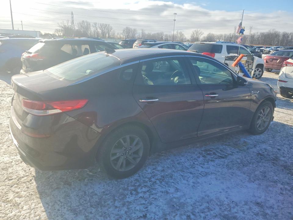Photo 3 from auction – 2019 KIA OPTIMA with VIN 5XXGT4L35KG338868