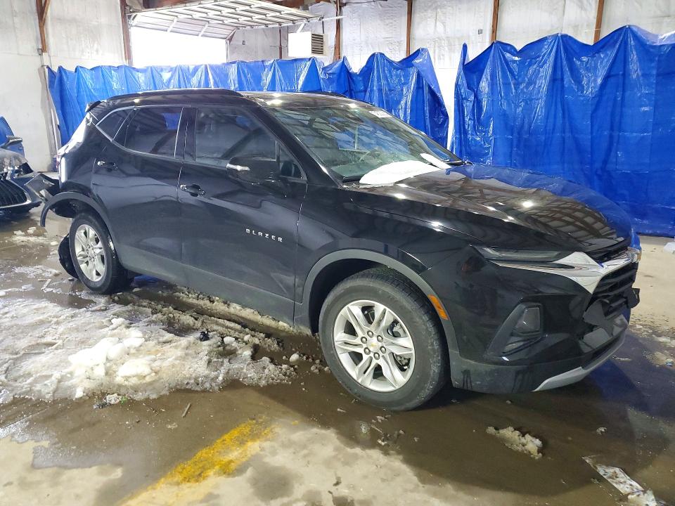 Photo 4 from auction – 2022 CHEVROLET BLAZER with VIN 3GNKBCR48NS149418