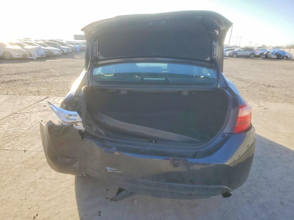 Photo 6 from auction – 2017 TOYOTA COROLLA L with VIN 2T1BURHEXHC822050