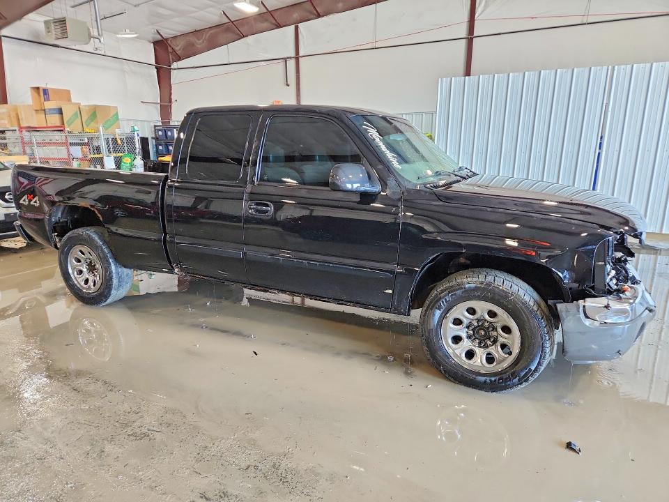 Photo 4 from auction – 2005 GMC NEW SIERRA with VIN 2GTEK19V051278249