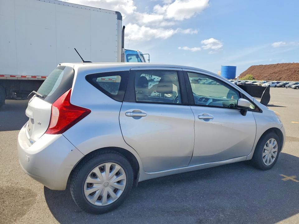 Photo 3 from auction – 2016 NISS VERSA NOTE with VIN 3N1CE2CP8GL356117
