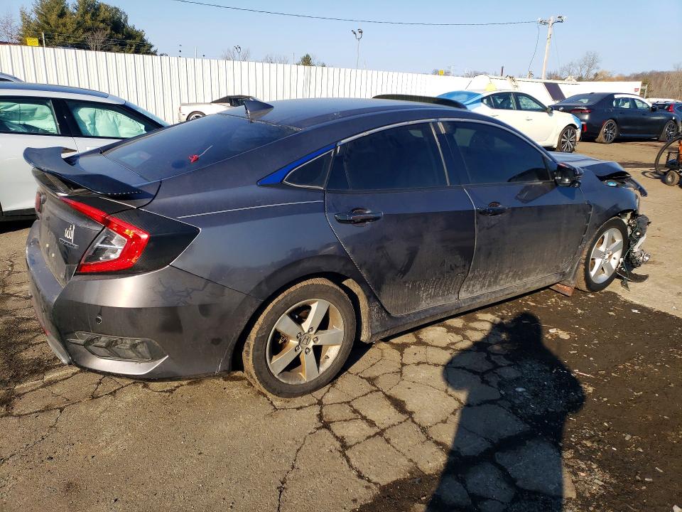 Photo 3 from auction – 2018 HONDA CIVIC with VIN JHMFC1F93JX043929
