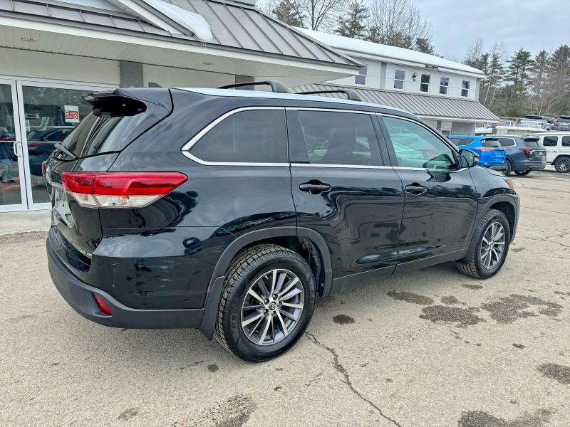 Photo 4 from auction – 2019 TOYOTA HIGHLANDER with VIN 5TDJZRFH8KS950263