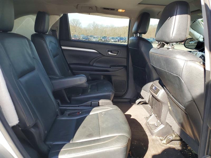 Zdjęcie 11 z aukcji – 2016 TOYOTA HIGHLANDER z VIN 5TDKKRFH9GS154492