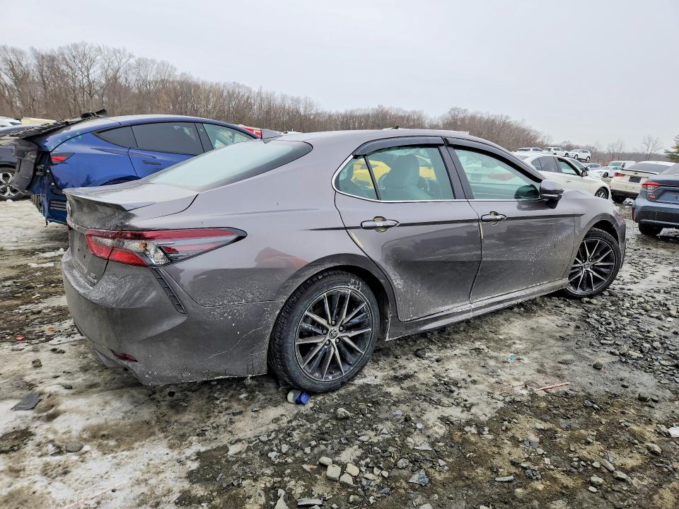 Photo 3 from auction – 2023 TOYOTA CAMRY with VIN 4T1S31AK6PU610943
