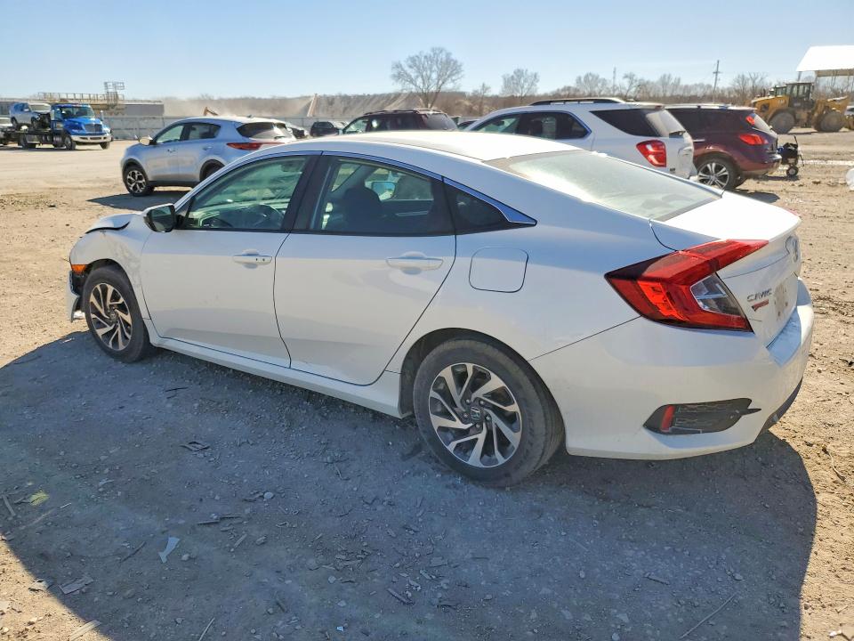 Photo 2 from auction – 2016 HONDA CIVIC with VIN 19XFC2F7XGE054439