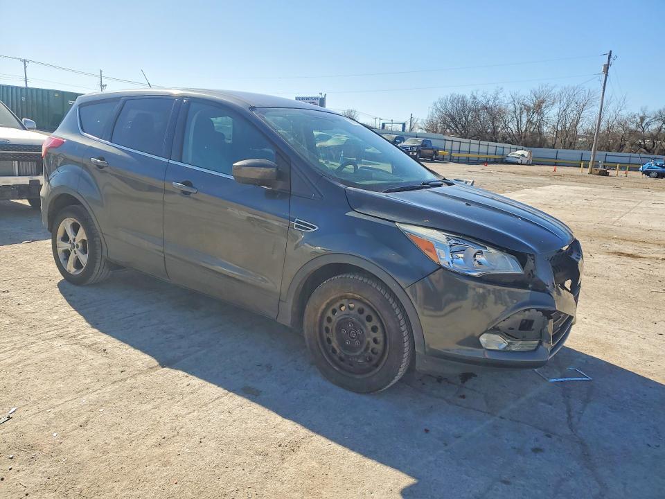 Photo 4 from auction – 2016 FORD ESCAPE with VIN 1FMCU0G99GUB60429