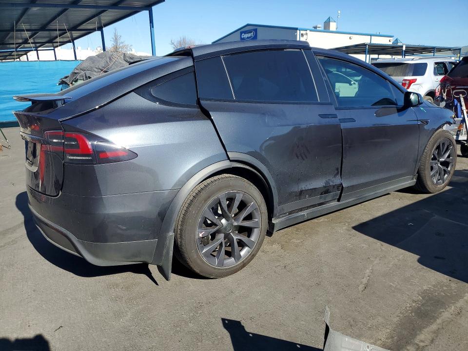 Photo 3 from auction – 2025 TESLA MODEL X with VIN 7SAXCBE57SF464612