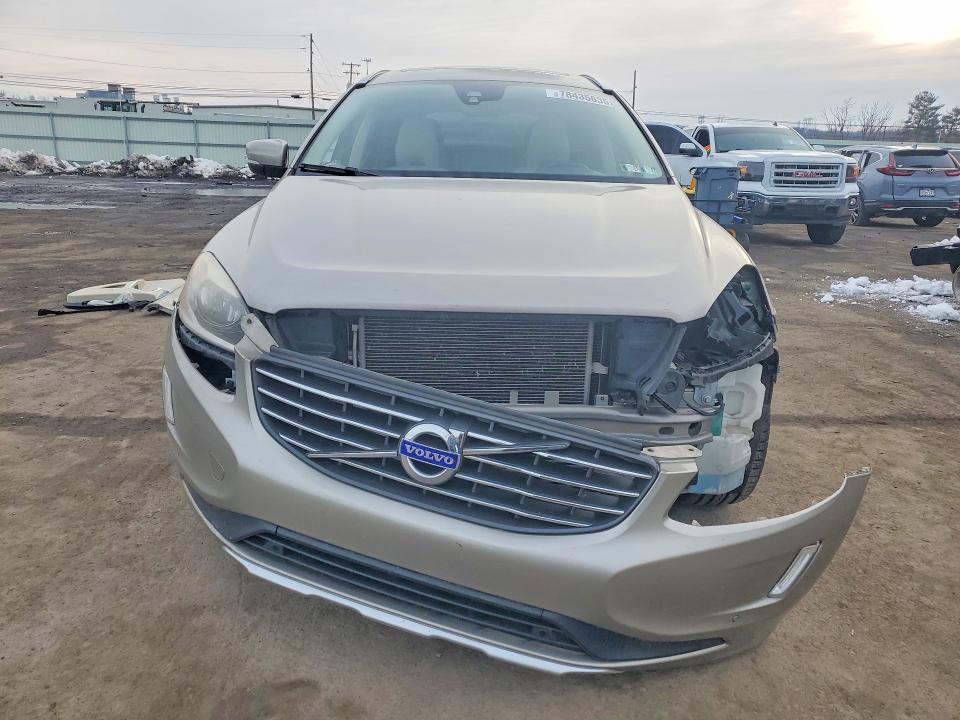 Photo 5 from auction – 2015 VOLVO XC60 with VIN YV4902RK0F2746014