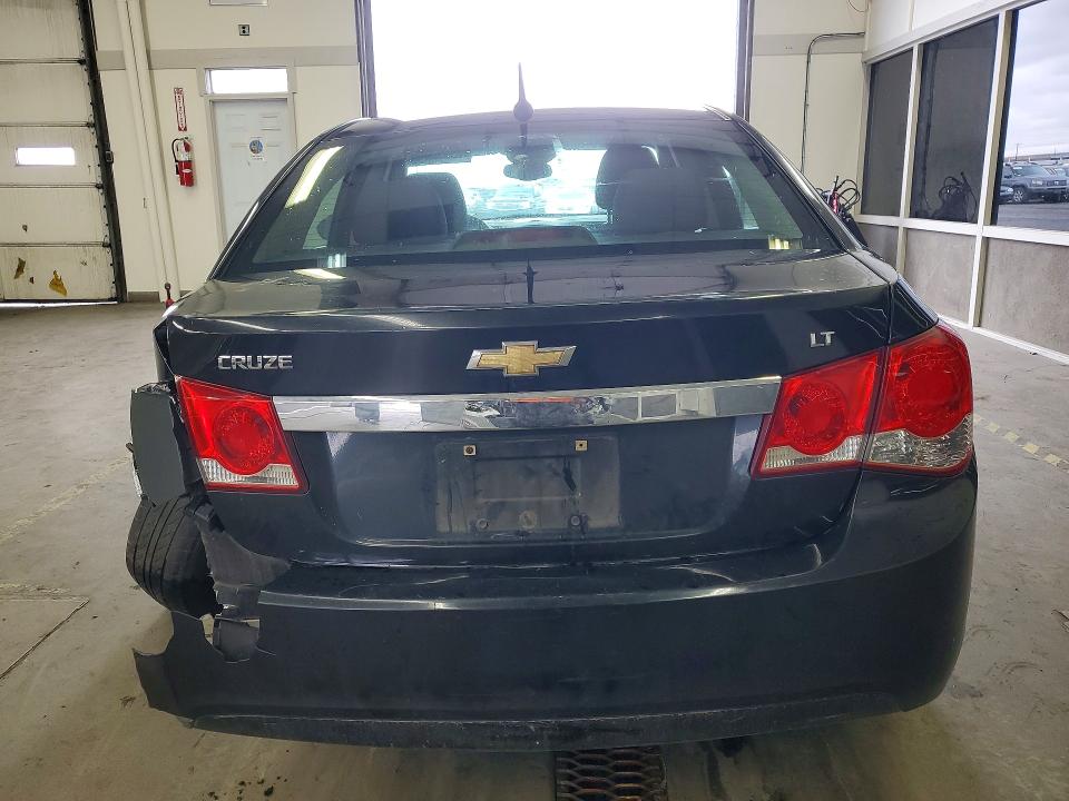 Photo 6 from auction – 2014 CHEVROLET CRUZE with VIN 1G1PC5SB5E7237768