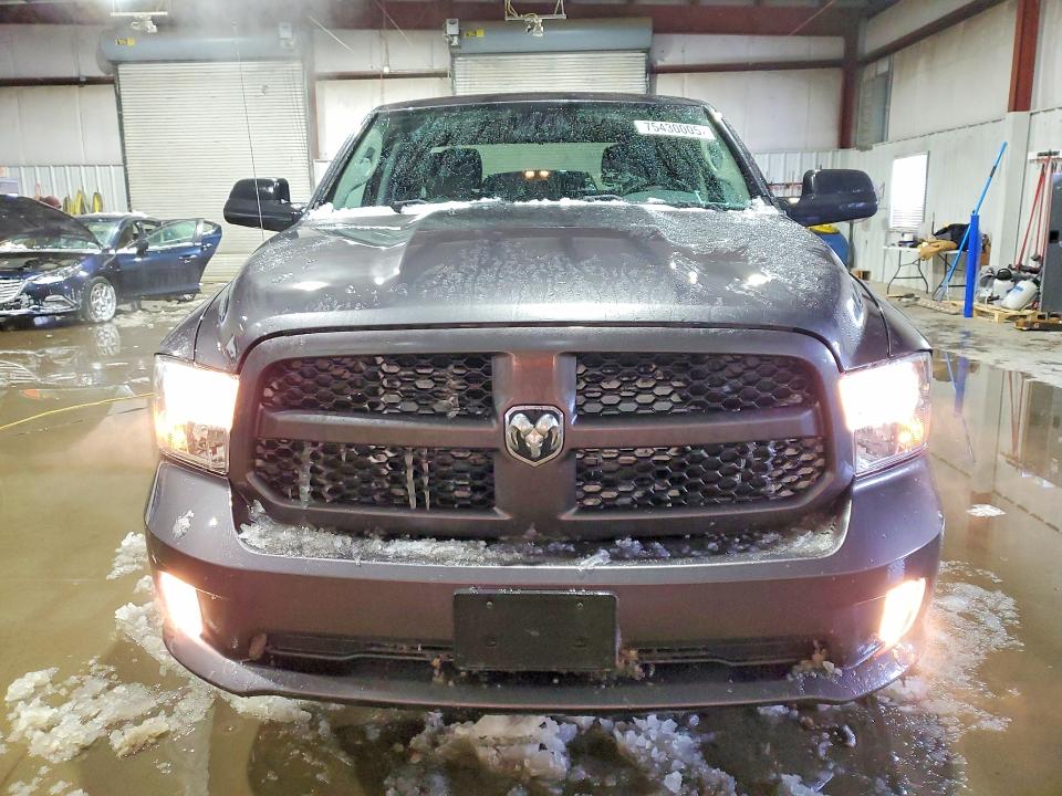 Photo 5 from auction – 2017 RAM 1500 ST with VIN 1C6RR7FGXHS707043