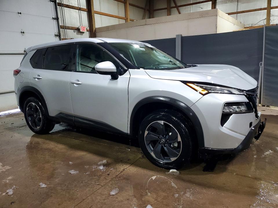 Photo 4 from auction – 2024 NISSAN ROGUE with VIN 5N1BT3BA5RC677303