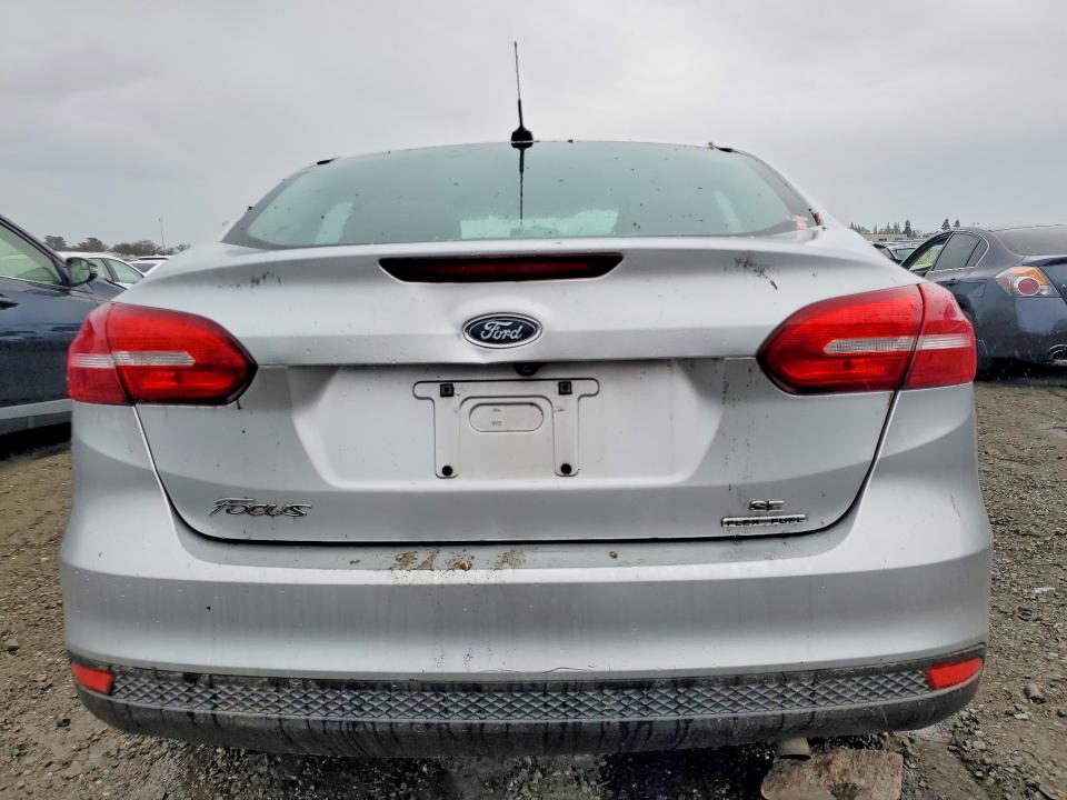 Photo 6 from auction – 2016 FORD FOCUS with VIN 1FADP3F23GL337638