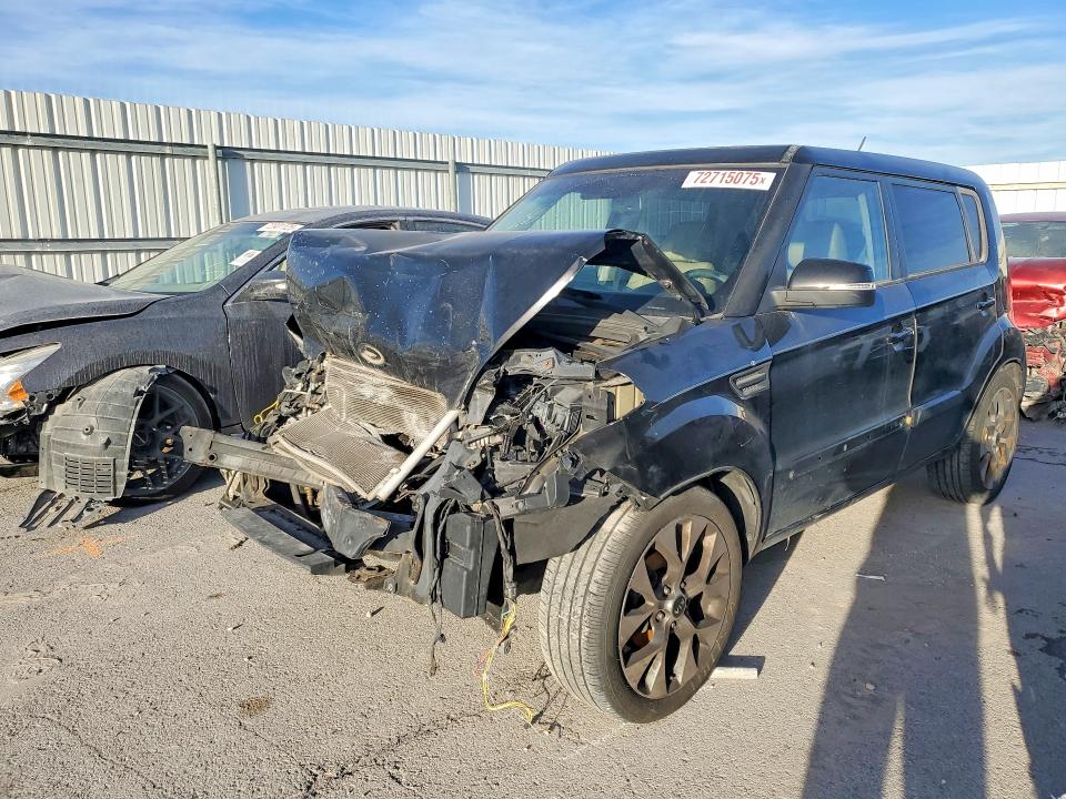 KIA SOUL 2013 مع رقم تعريف المركبة KNDJT2A61D7624901 - صورة من المزاد